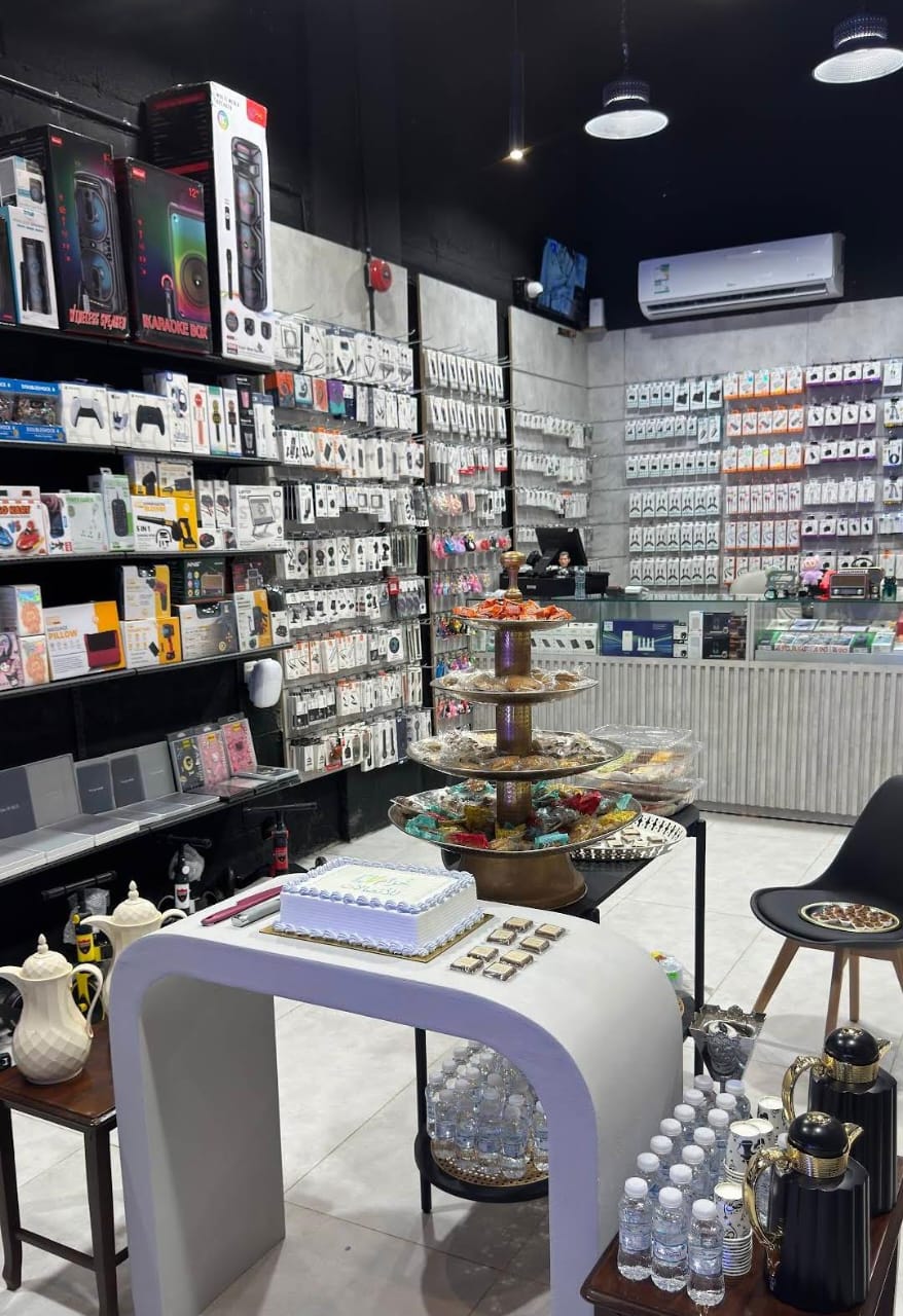 Cell phone accessory store خزام للاتصالات
